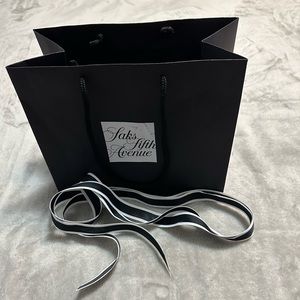 Saks Fifth Avenue gift bag new
